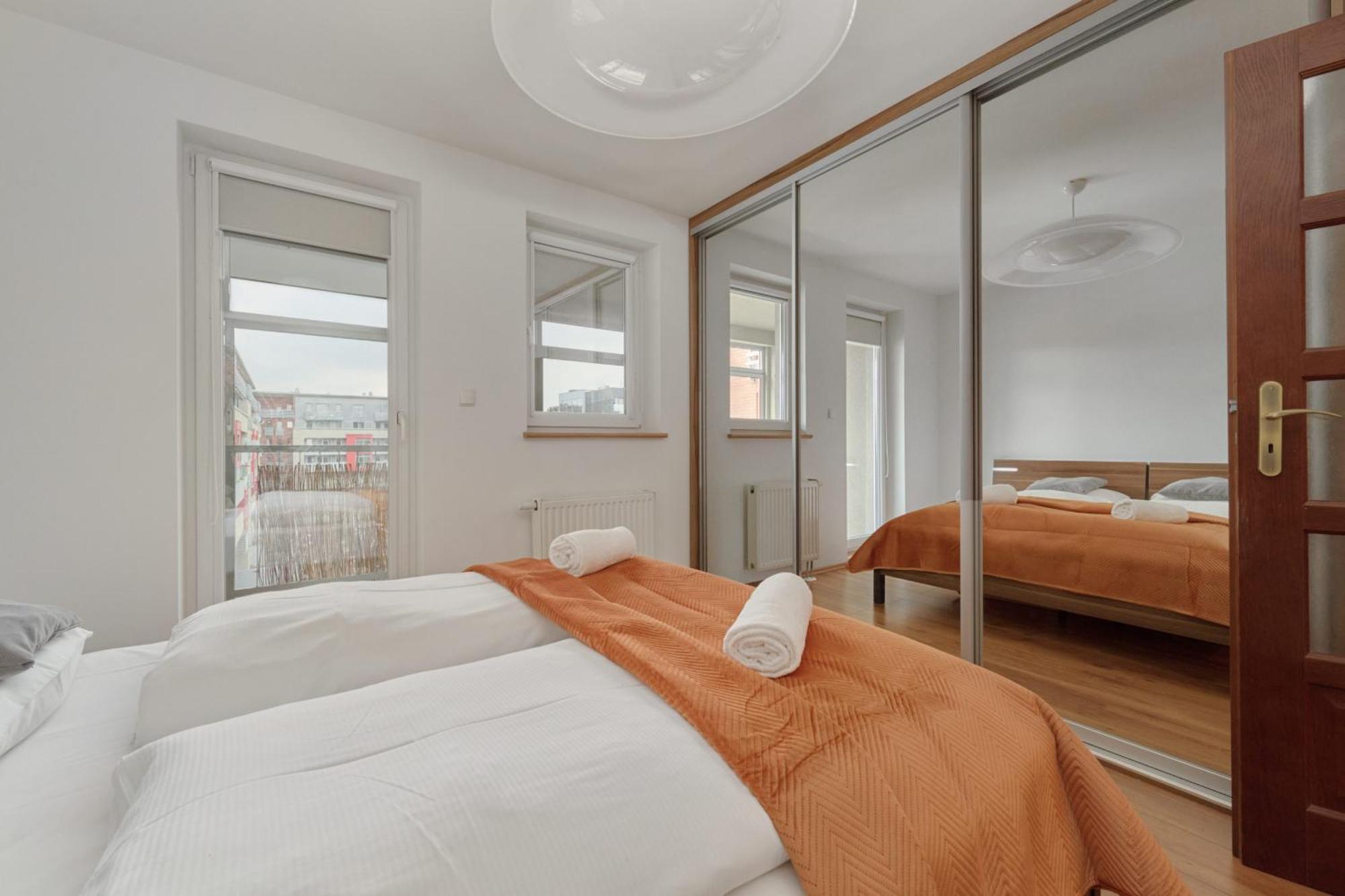 Teczowa Apartment In Wroclaw By Rent Like Home Kültér fotó